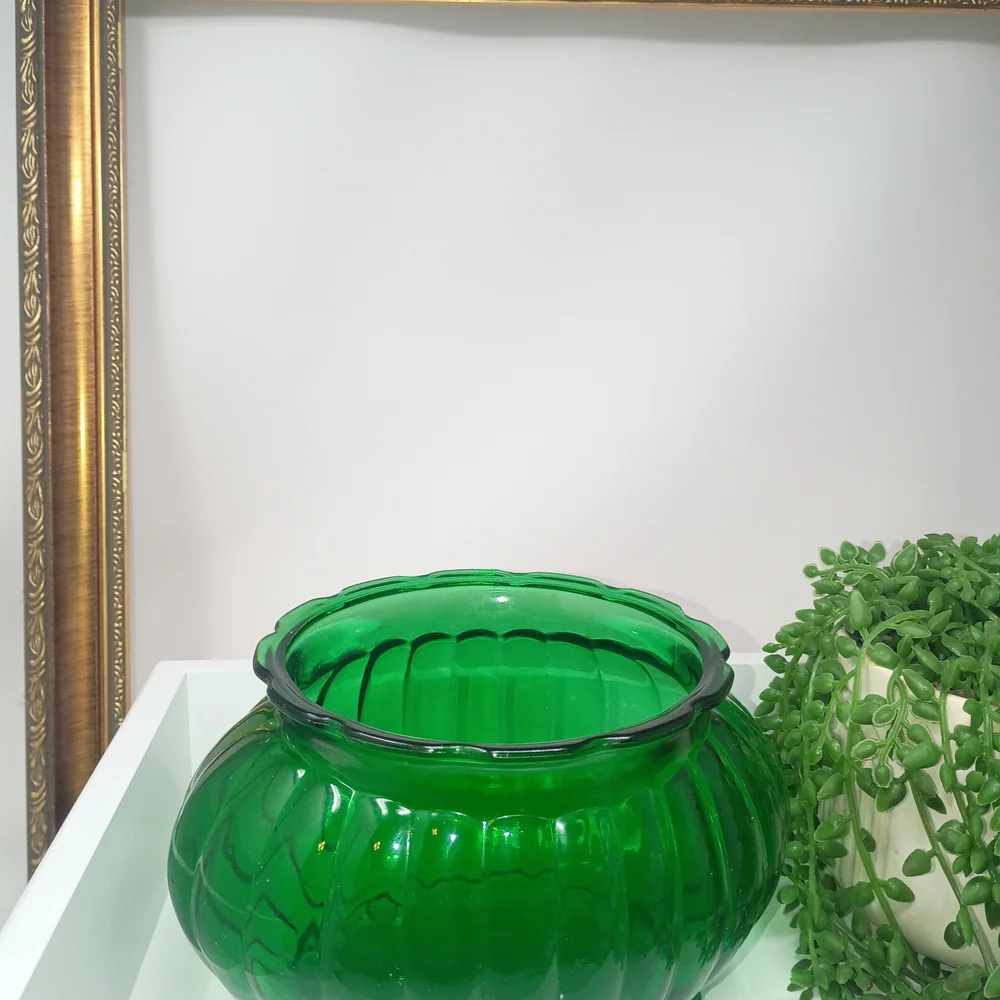Anchor Hocking A.L.R. Co. R-18 Green Glass Vase